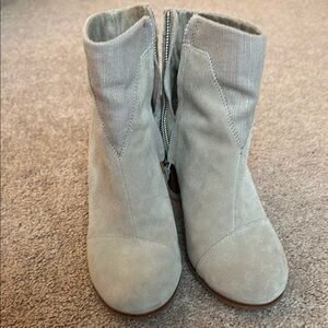 Toms Women's Suede Ankle Boots - Taupe